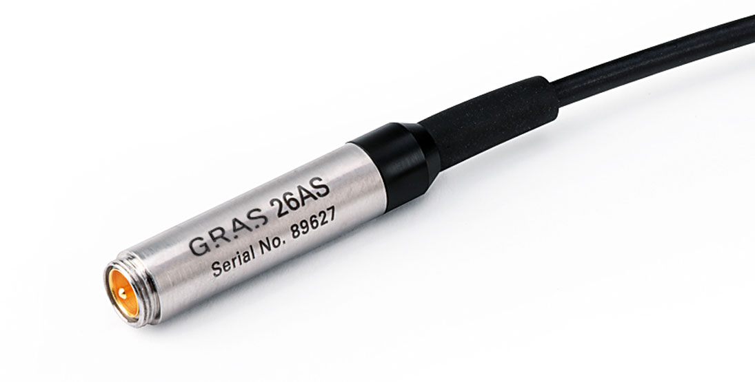 Bộ tiền khuếch đại GRAS 26AS 1/4" tiêu chuẩn với cáp tích hợp 3 m, rất ngắn.
