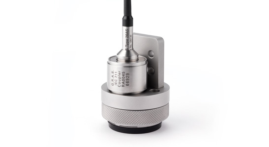 Thiết bị mô phỏng tai CCP GRAS 43AH dùng cho thử nghiệm sản xuất, dựa trên khuyến nghị ITU-T P57 Loại 3.2, độ rò rỉ thấp.