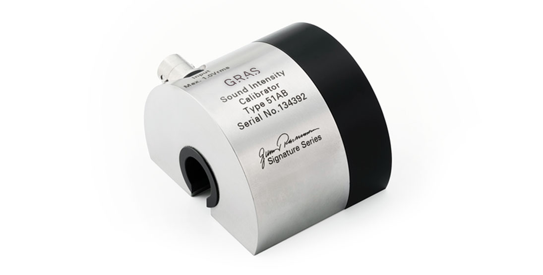 Máy hiệu chuẩn pha GRAS 51AB theo tiêu chuẩn IEC 61043